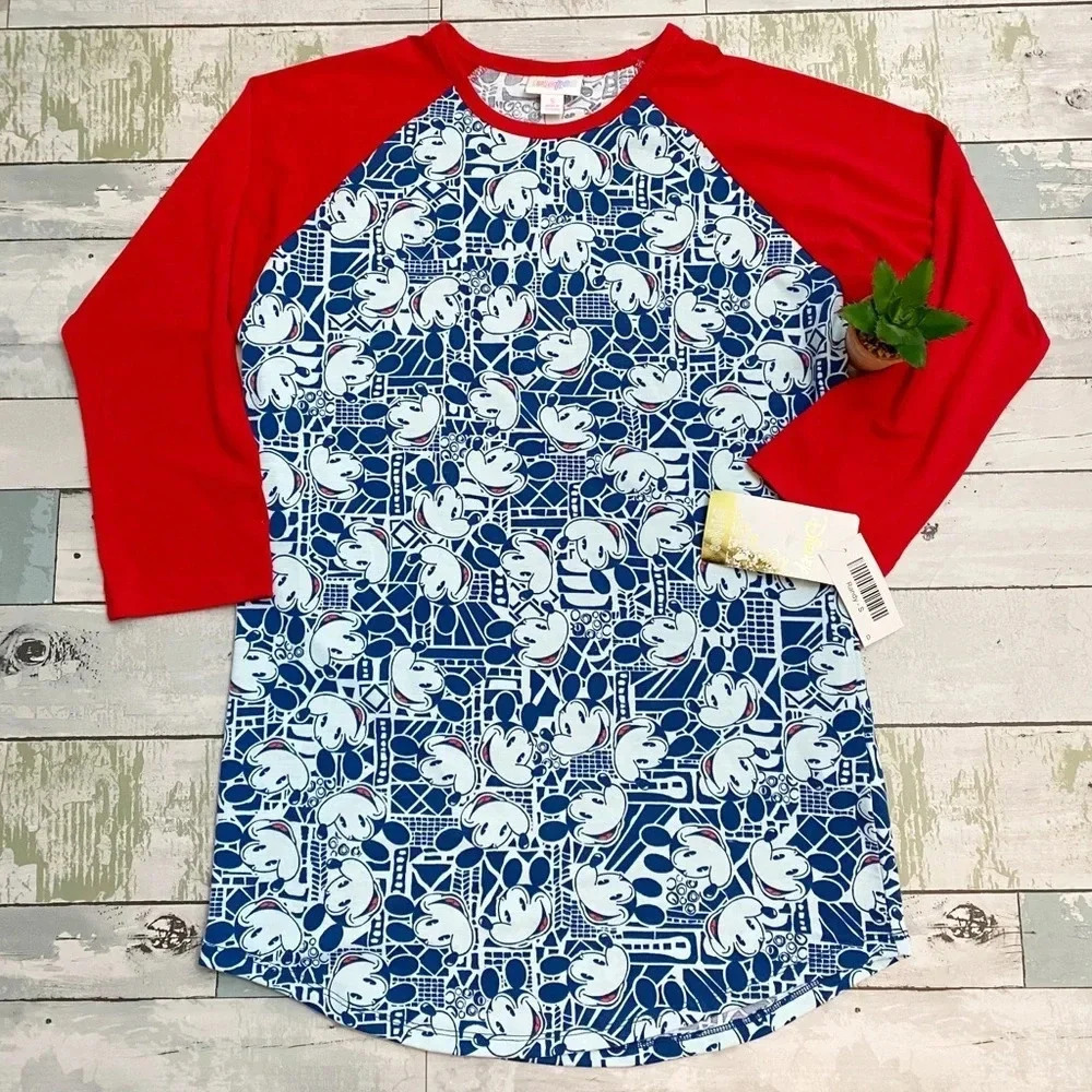 ❤️LuLaRoe Disney Mickey Mouse Randy Tee